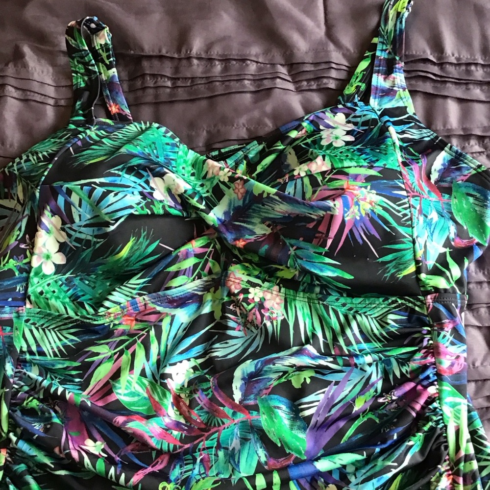 Tropical Print Women’s Tankini (26W)